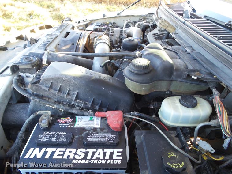 image for item L5533 2004 Ford F550 Super Duty service truck with crane