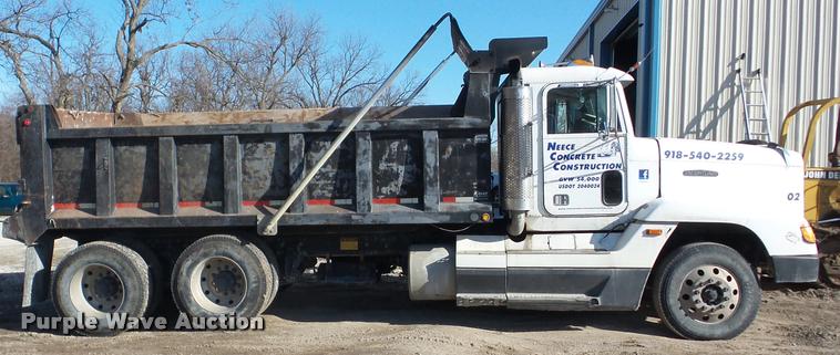 image for item AG9099 1991 Freightliner FLD dump truck