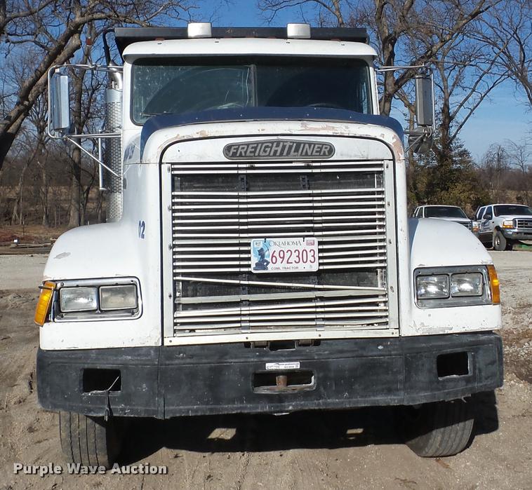 image for item AG9099 1991 Freightliner FLD dump truck