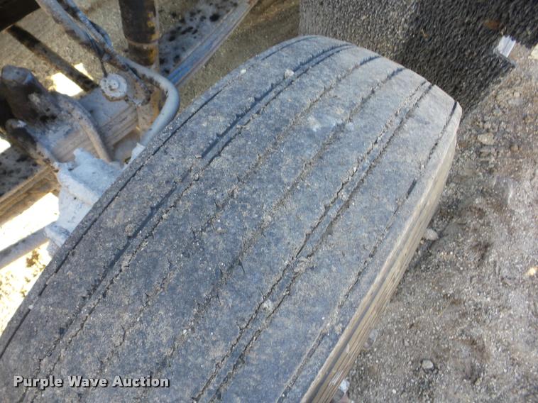 image for item AG9099 1991 Freightliner FLD dump truck