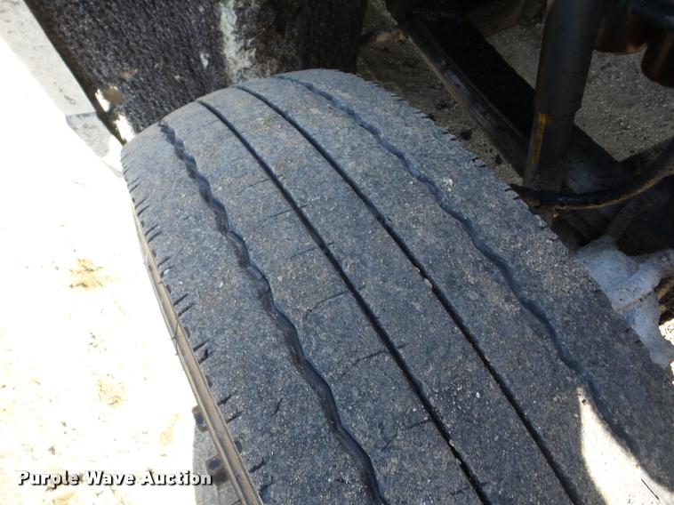 image for item AG9099 1991 Freightliner FLD dump truck