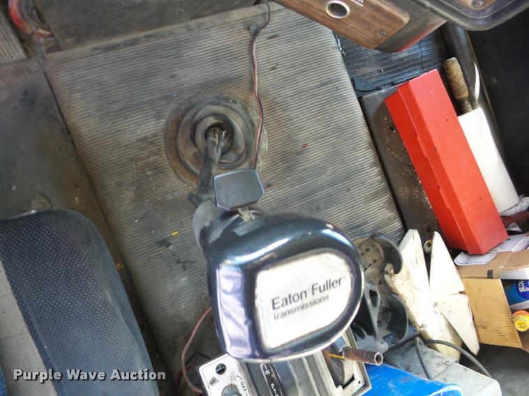 image for item AG9099 1991 Freightliner FLD dump truck