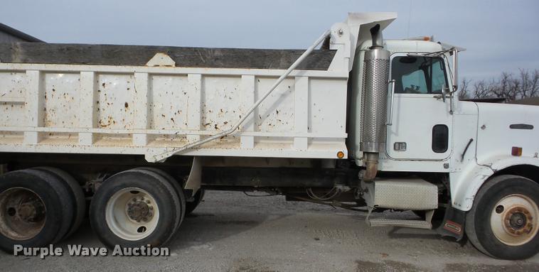 image for item AG9275 1988 Freightliner FC60 dump truck