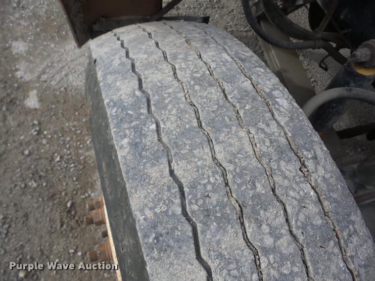 image for item AG9275 1988 Freightliner FC60 dump truck