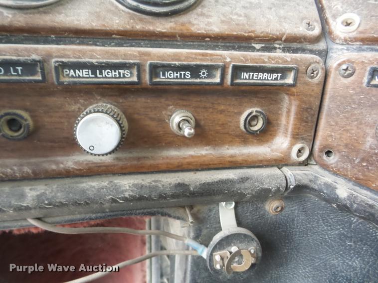 image for item AG9275 1988 Freightliner FC60 dump truck