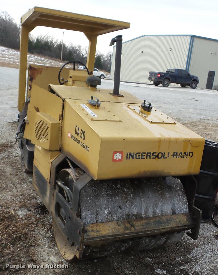 image for item AG9277 1986 Ingersoll Rand DA30 double drum roller