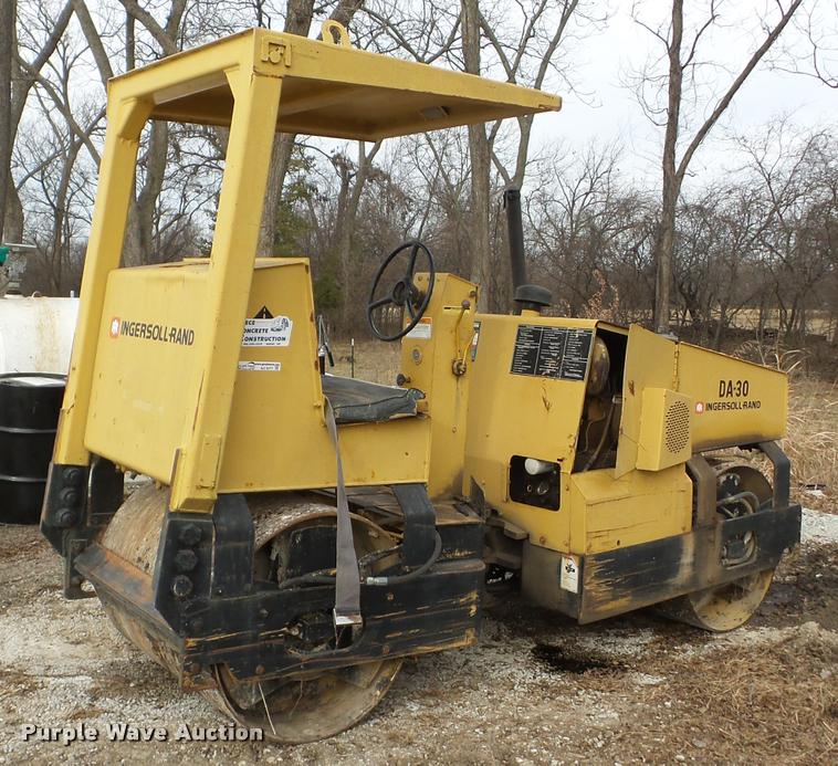 image for item AG9277 1986 Ingersoll Rand DA30 double drum roller