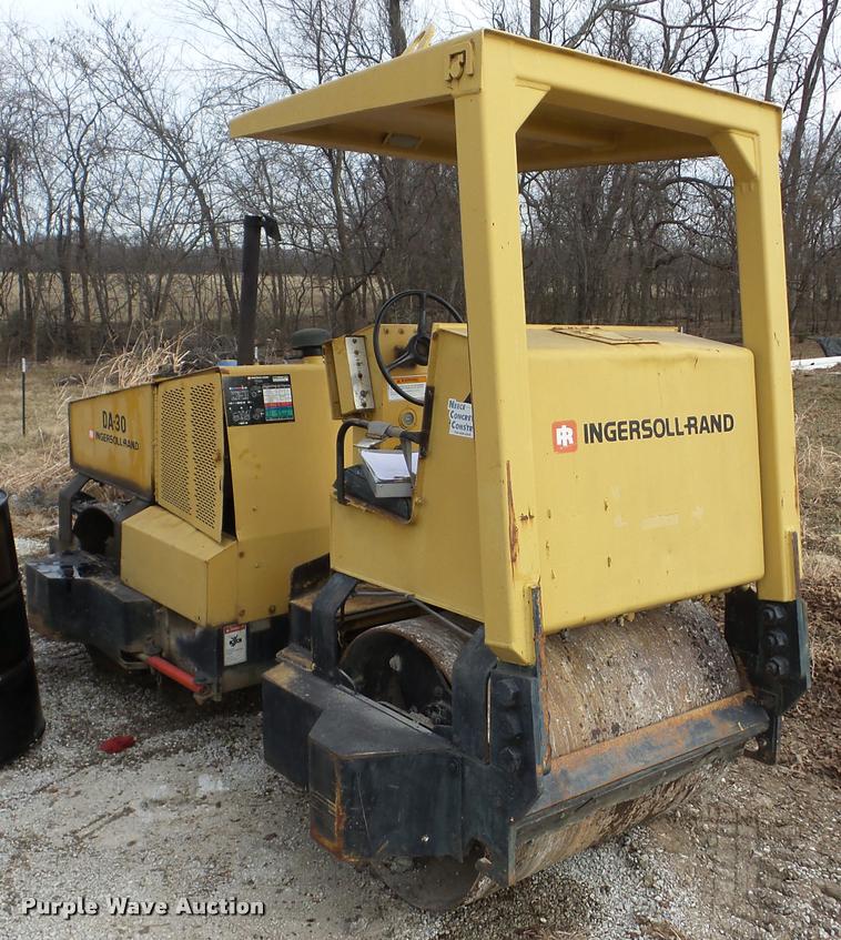 image for item AG9277 1986 Ingersoll Rand DA30 double drum roller
