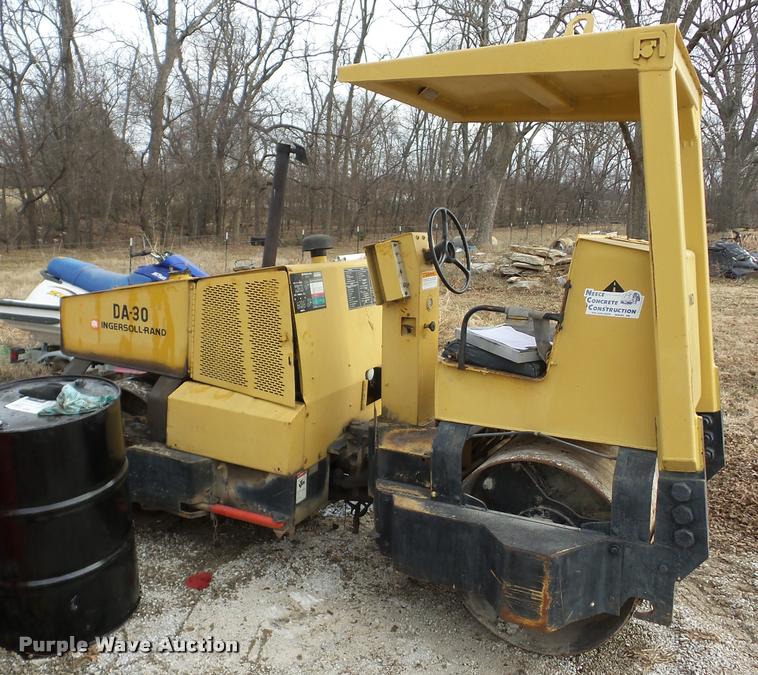 image for item AG9277 1986 Ingersoll Rand DA30 double drum roller