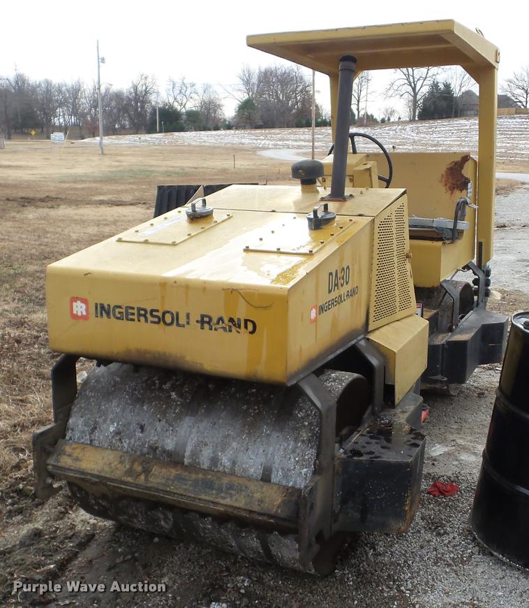 image for item AG9277 1986 Ingersoll Rand DA30 double drum roller