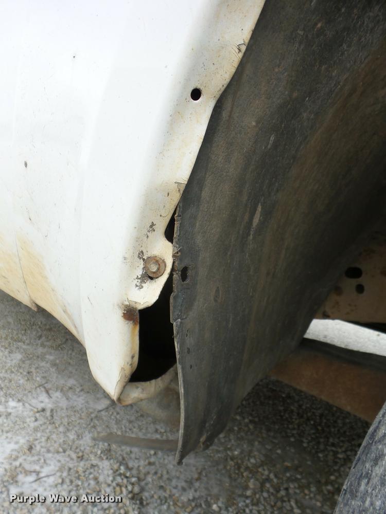 image for item AG9278 2000 Ford F350 Super Duty SuperCab flatbed pickup truck