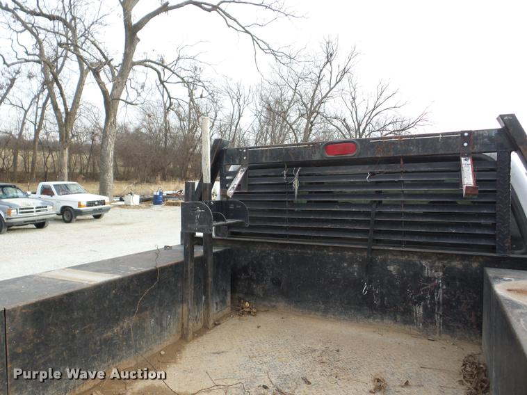 image for item AG9279 2000 Ford F250 Super Duty Crew Cab flatbed pickup truck