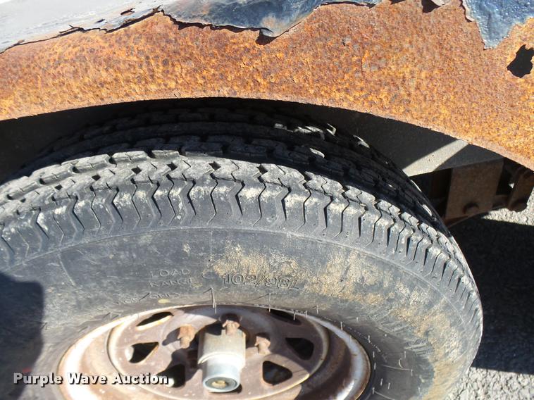 image for item AV9777 2001 Haulmark TS7X14DT2 enclosed cargo trailer