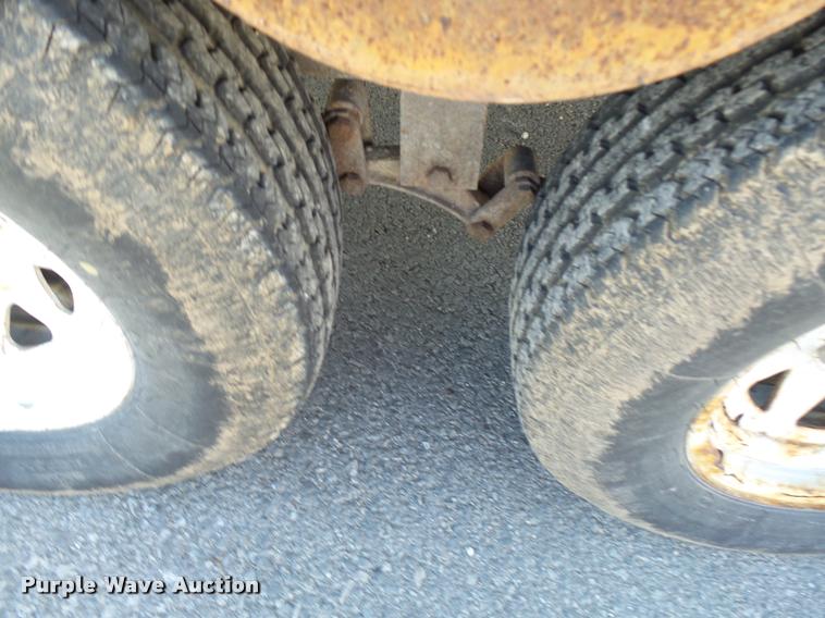 image for item AV9777 2001 Haulmark TS7X14DT2 enclosed cargo trailer