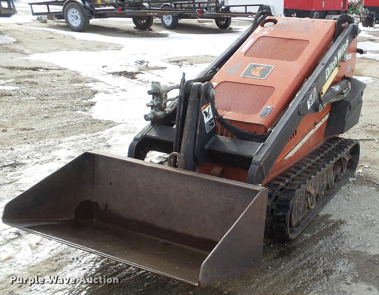 image for item BU9169 2008 Ditch Witch SK500 compact utility loader