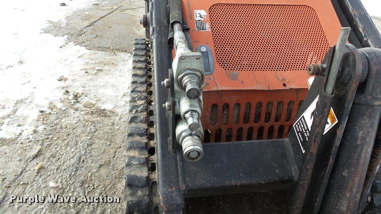 image for item BU9169 2008 Ditch Witch SK500 compact utility loader