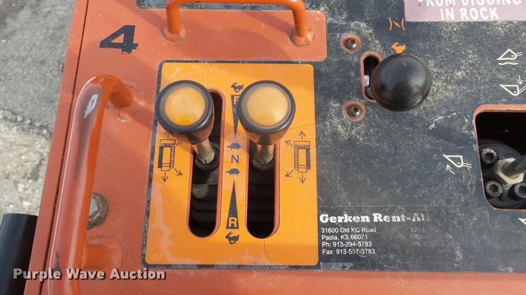 image for item BU9169 2008 Ditch Witch SK500 compact utility loader