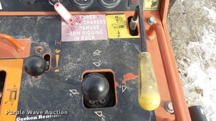 image for item BU9169 2008 Ditch Witch SK500 compact utility loader