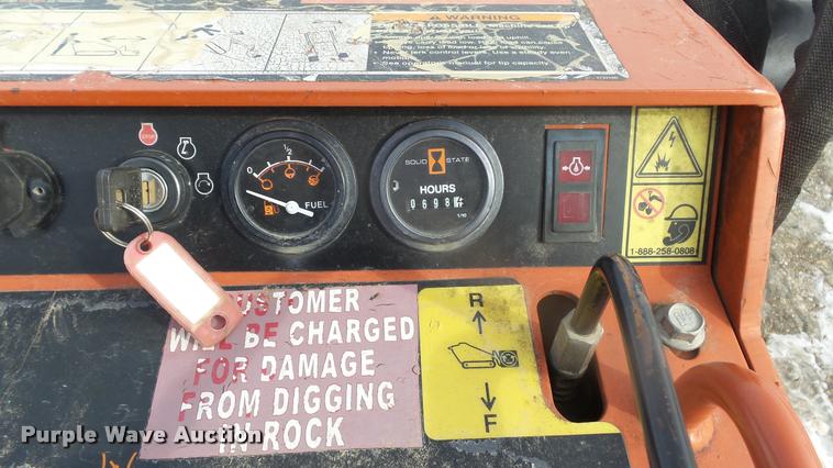 image for item BU9169 2008 Ditch Witch SK500 compact utility loader