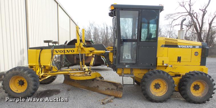 image for item DA2214 2001 Volvo G80 motor grader