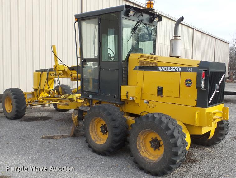 image for item DA2214 2001 Volvo G80 motor grader