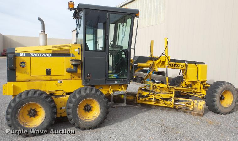 image for item DA2214 2001 Volvo G80 motor grader