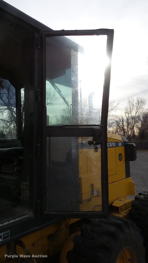 image for item DA2214 2001 Volvo G80 motor grader