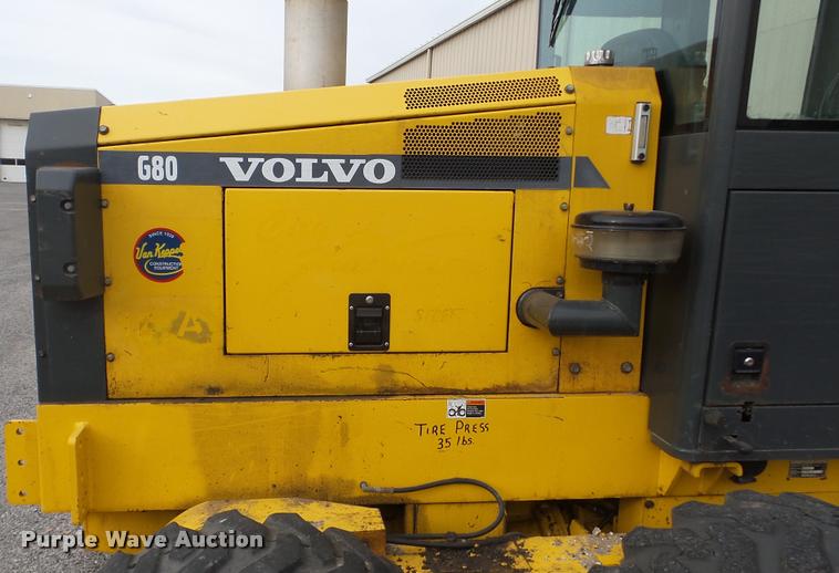 image for item DA2214 2001 Volvo G80 motor grader