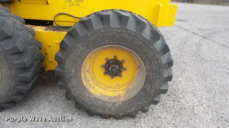 image for item DA2214 2001 Volvo G80 motor grader