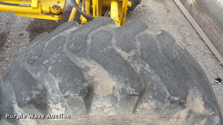 image for item DA2214 2001 Volvo G80 motor grader