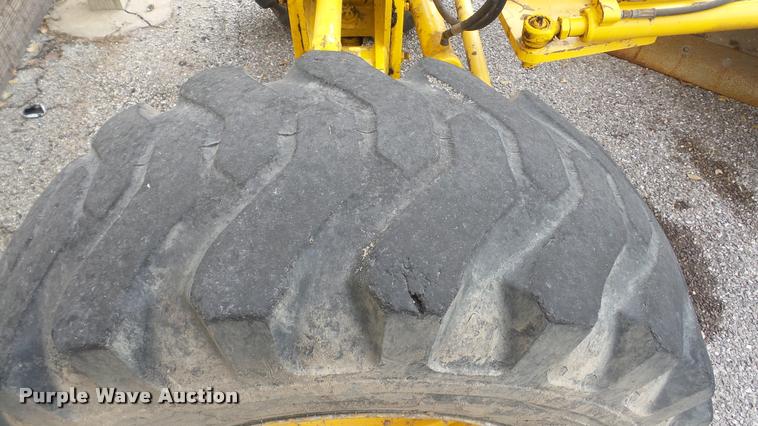 image for item DA2214 2001 Volvo G80 motor grader