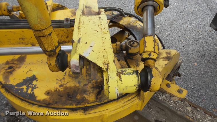 image for item DA2214 2001 Volvo G80 motor grader