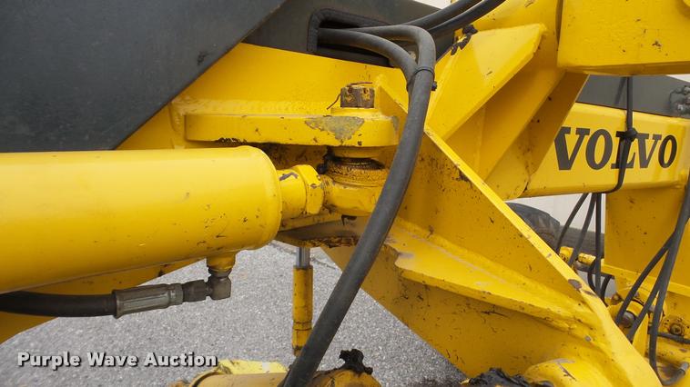 image for item DA2214 2001 Volvo G80 motor grader