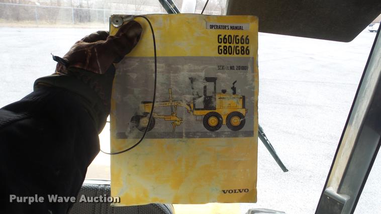image for item DA2214 2001 Volvo G80 motor grader