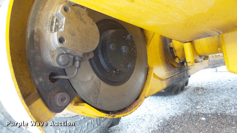 image for item DA2214 2001 Volvo G80 motor grader