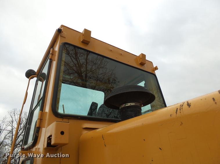 image for item DA2500 1973 Clark 35GMC wheel loader