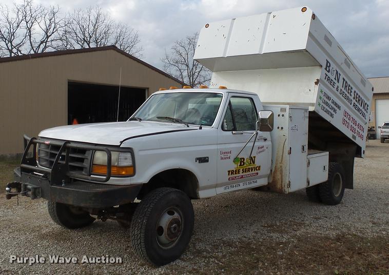 image for item DA2501 1996 Ford F350 chip truck