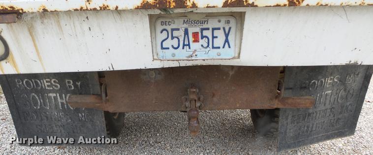 image for item DA2501 1996 Ford F350 chip truck