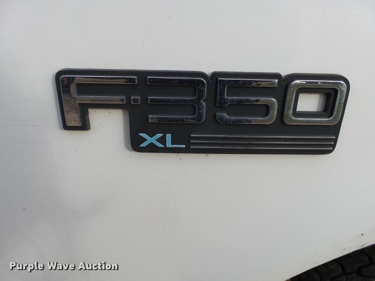 image for item DA2501 1996 Ford F350 chip truck