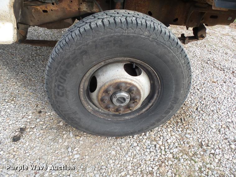 image for item DA2501 1996 Ford F350 chip truck