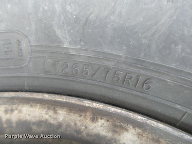 image for item DA2501 1996 Ford F350 chip truck