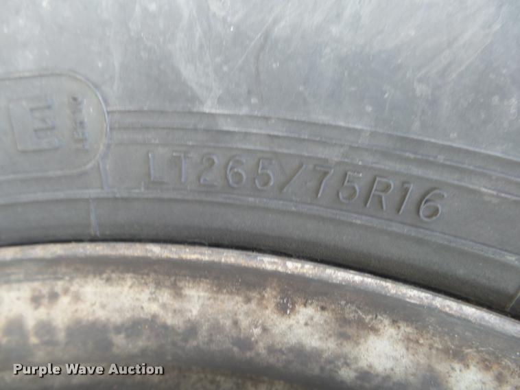 image for item DA2501 1996 Ford F350 chip truck