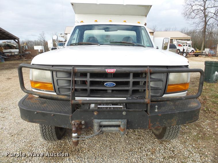 image for item DA2501 1996 Ford F350 chip truck
