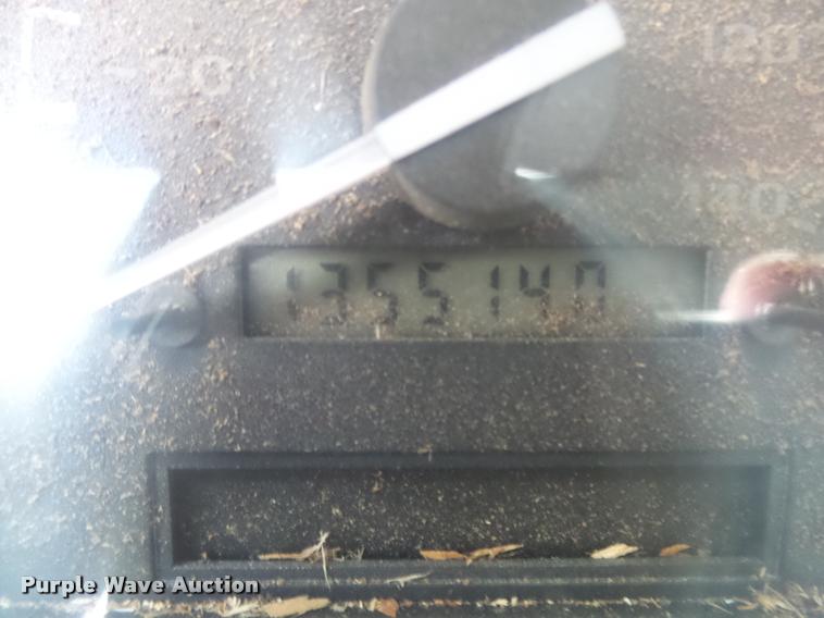 image for item DA2501 1996 Ford F350 chip truck