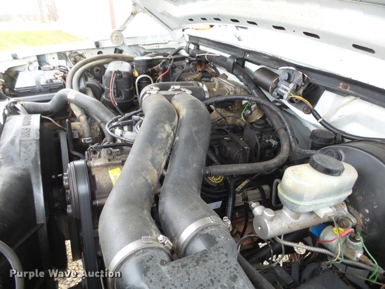 image for item DA2501 1996 Ford F350 chip truck