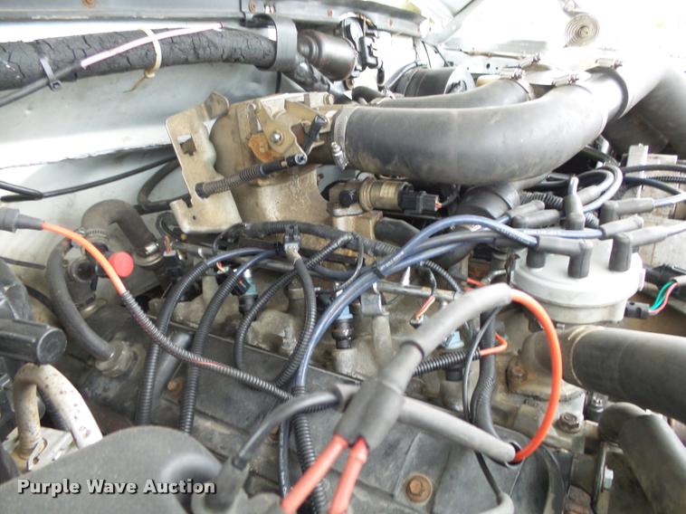 image for item DA2501 1996 Ford F350 chip truck