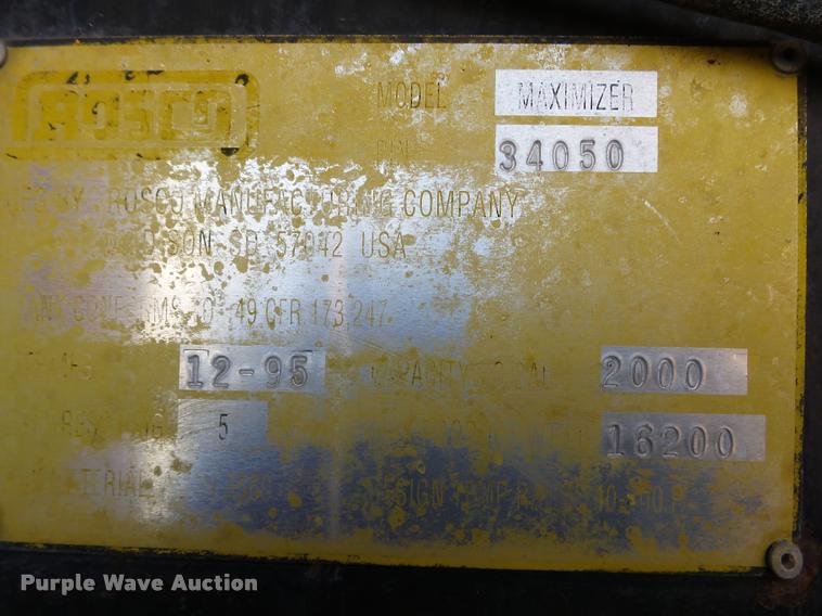 image for item DA2503 1996 International 4900 oil distributor truck