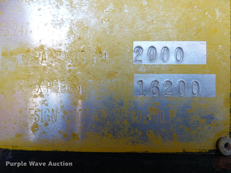 image for item DA2503 1996 International 4900 oil distributor truck