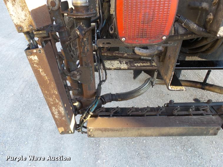 image for item DA2503 1996 International 4900 oil distributor truck