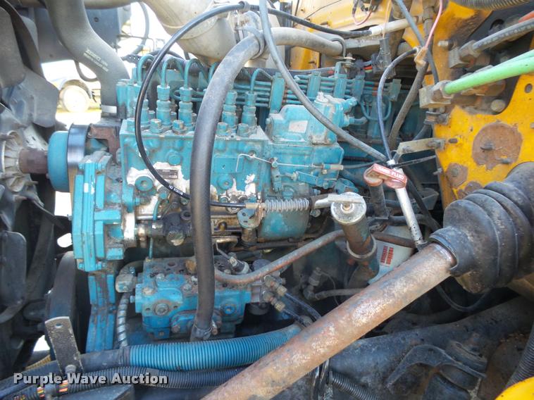 image for item DA2503 1996 International 4900 oil distributor truck